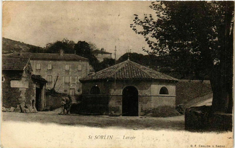 Carte postale ancienne Saint-Sorlin - Lavoir