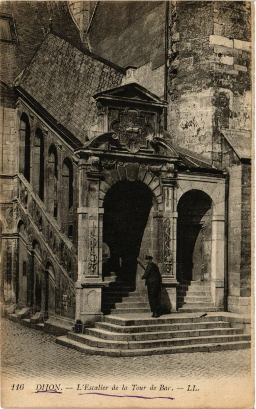 Carte postale ancienne Dijon - L'Escalier de la Tour de Bar à Dijon