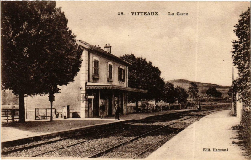Carte postale ancienne Vitteaux La Gare à Vitteaux