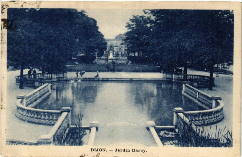 Carte postale ancienne Dijon - Jardin Darcy à Dijon