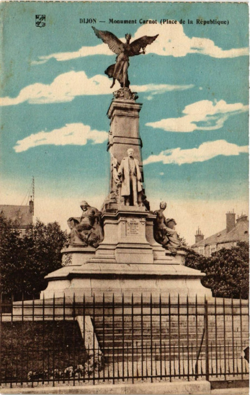 Carte postale ancienne Dijon - Monument Carnot - Place de la Republique à Dijon