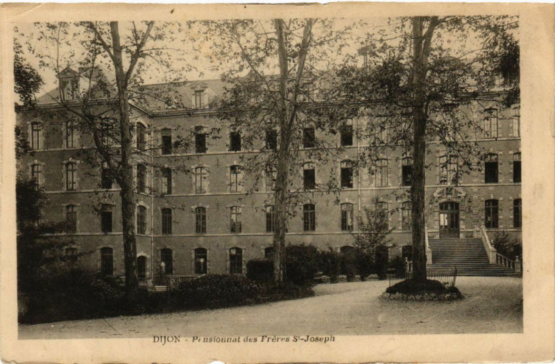 Carte postale ancienne Dijon - Pensionnat des Freres Saint-Joseph à Dijon