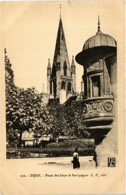 Carte postale ancienne Dijon - Place des Ducs de Bourgogne à Dijon