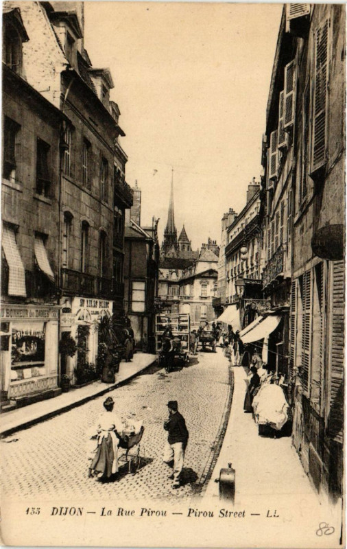 Carte postale ancienne Dijon - La Rue Piron à Dijon