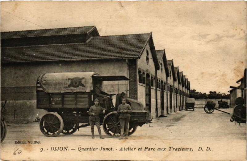 Carte postale ancienne Dijon - Quartier Junot - Atelier et Parc aux Tracteurs à Dijon
