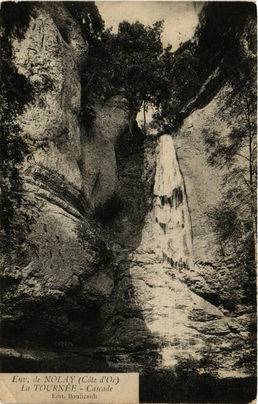 Carte postale ancienne Nolay - Env. - La Tournée - Cascade à Nolay
