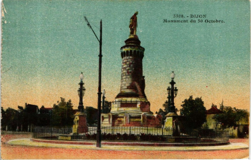 Carte postale ancienne Dijon - Monument du 30 Octobre à Dijon