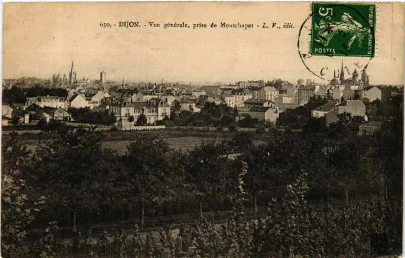 Carte postale ancienne Dijon - Vue générale - Prise de Montchapet à Dijon