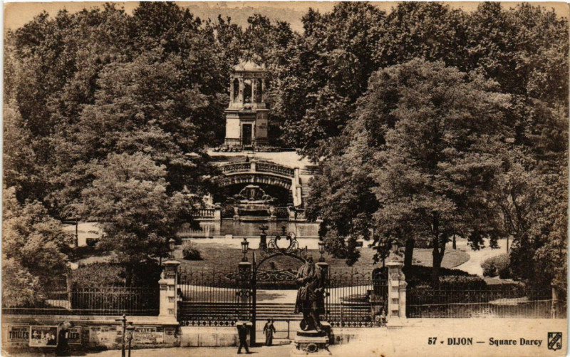 Carte postale ancienne Dijon - Square Darcy à Dijon