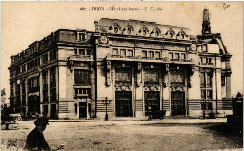 Carte postale ancienne Dijon - Hotel des Postes à Dijon