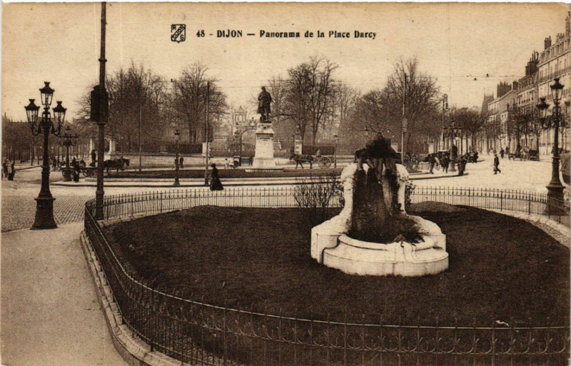 Carte postale ancienne Dijon - Panorama de la Place Darcy à Dijon