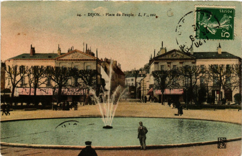 Carte postale ancienne Dijon - Place du Peuple à Dijon