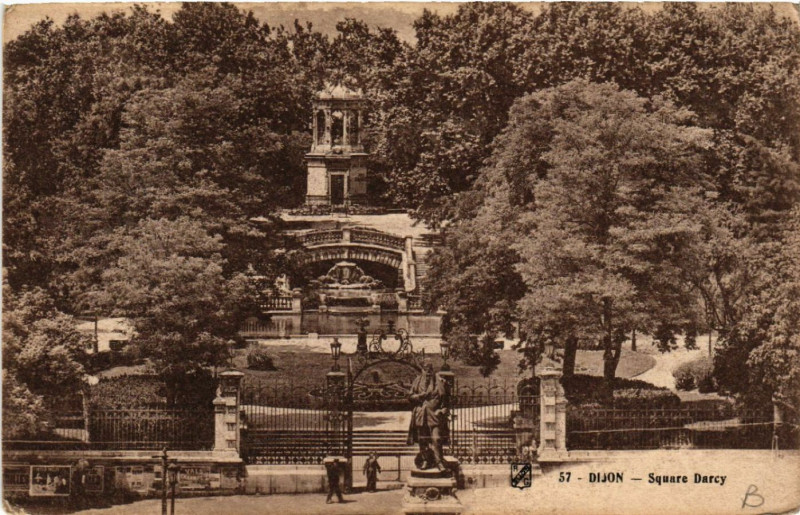 Carte postale ancienne Dijon - Square Darcy à Dijon