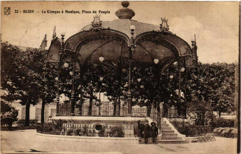 Carte postale ancienne Dijon - Le Kiosque a Musique - Place du Peuple à Dijon
