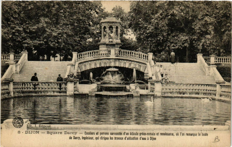 Carte postale ancienne Dijon - Square Darcy à Dijon