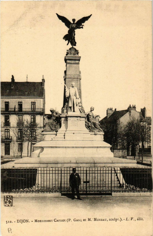 Carte postale ancienne Dijon - Monument Carnot à Dijon