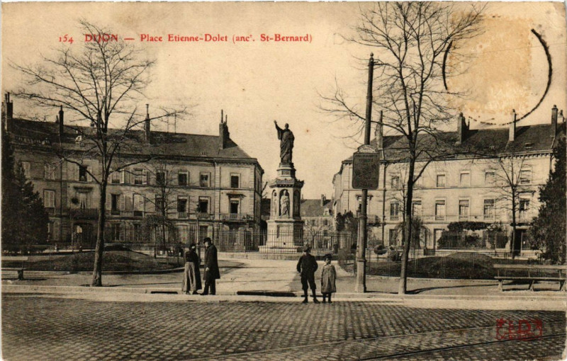 Carte postale ancienne Dijon - Place Etienne-Dolet à Dijon