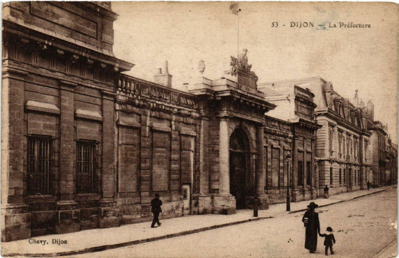 Carte postale ancienne Dijon - La Préfecture à Dijon