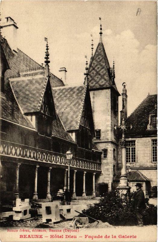 Carte postale ancienne Beaune Hotel-Dieu - Facade de la Galerie à Beaune