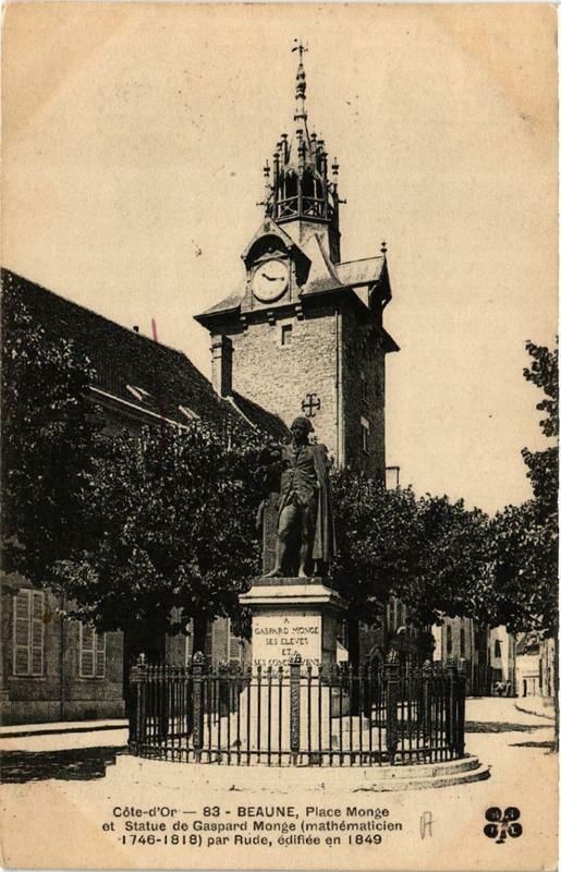 Carte postale ancienne Beaune Place Monge et Statue de Gaspard Monge à Beaune