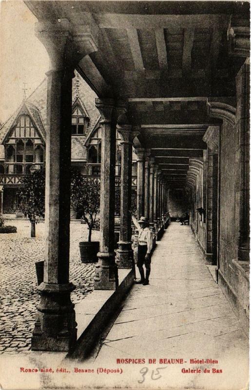 Carte postale ancienne Hospices de Beaune Hotel-Dieu à Beaune