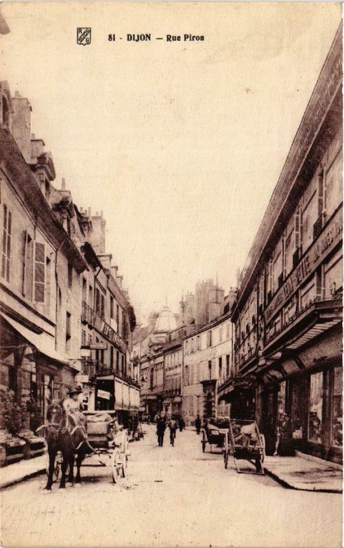 Carte postale ancienne Dijon Rue Piron à Dijon