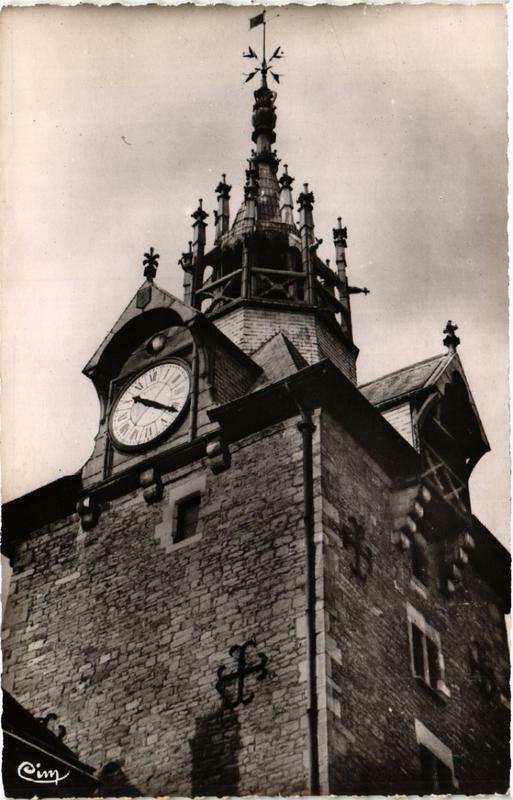 Carte postale ancienne Beaune Le Beffroi à Beaune