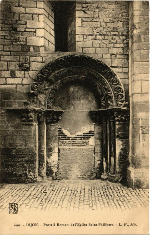 Carte postale ancienne Dijon - Portail Roman de Eglise Saint-Philibert à Dijon