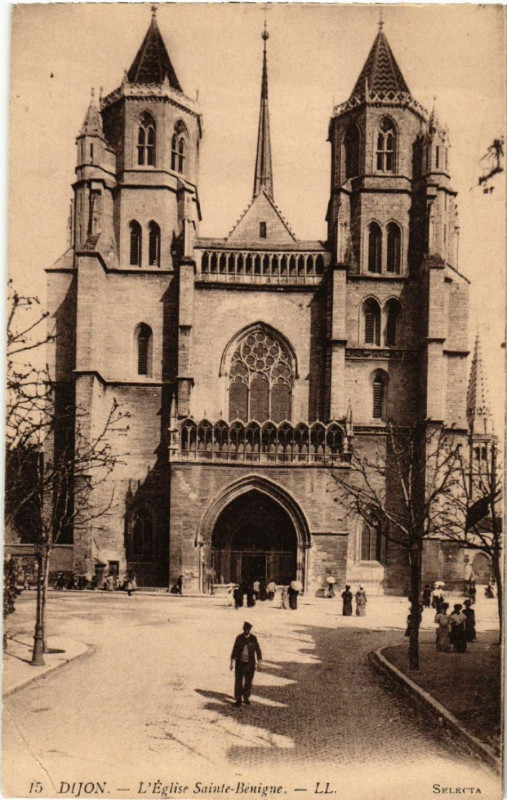 Carte postale ancienne Dijon - Eglise Saint-Benigne à Dijon
