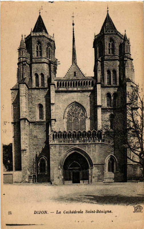 Carte postale ancienne Dijon - La Cathédrale Saint-Benigne à Dijon