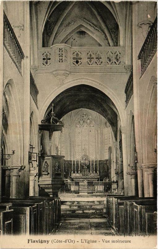 Carte postale ancienne Flavigny Eglise - Vue Intérieure