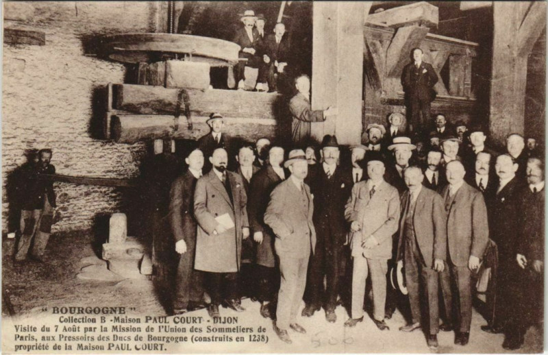 Carte postale ancienne Dijon Maison Paul Court, Sommeliers à Dijon
