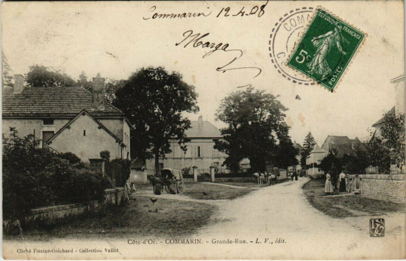 Carte postale ancienne Commarin - Grande rue à Commarin