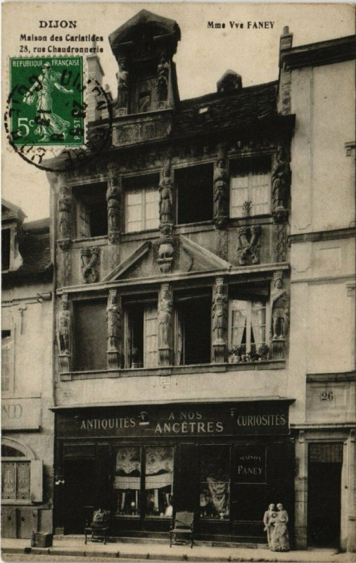 Carte postale ancienne Dijon - Maison des Cariatides à Dijon
