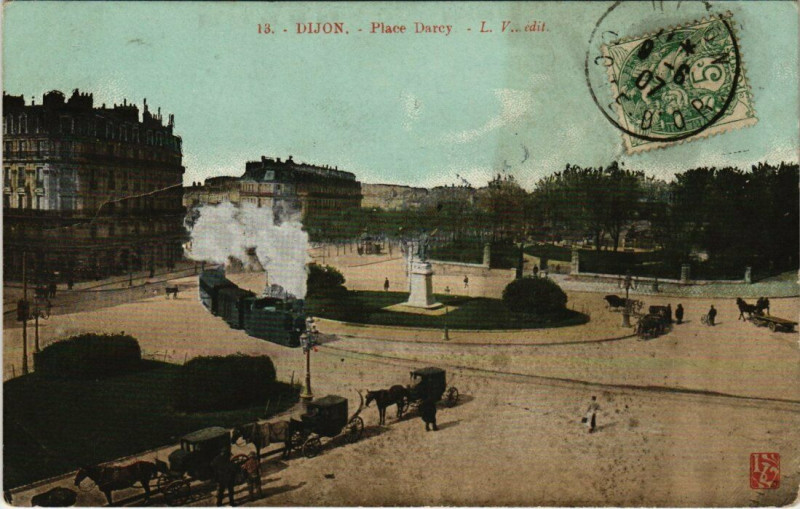 Carte postale ancienne Dijon - Place Darcy à Dijon