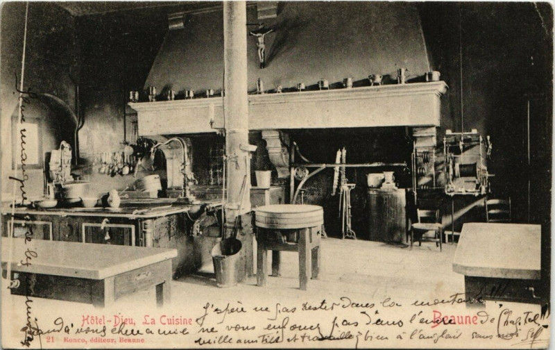 Carte postale ancienne Hotel-Dieu de Beaune - La cuisine à Beaune