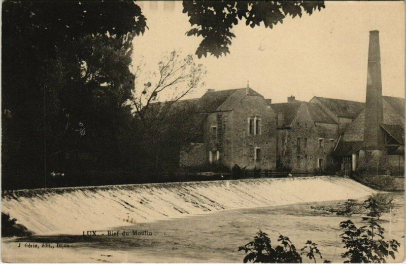 Carte postale ancienne Lux - Bief du Moulin à Lux
