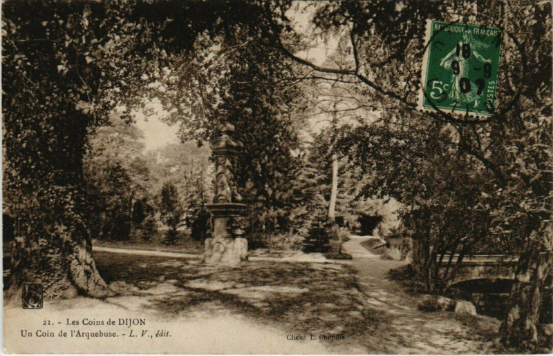 Carte postale ancienne Les Coins de Dijon Un coin de l'Arquebuse à Dijon