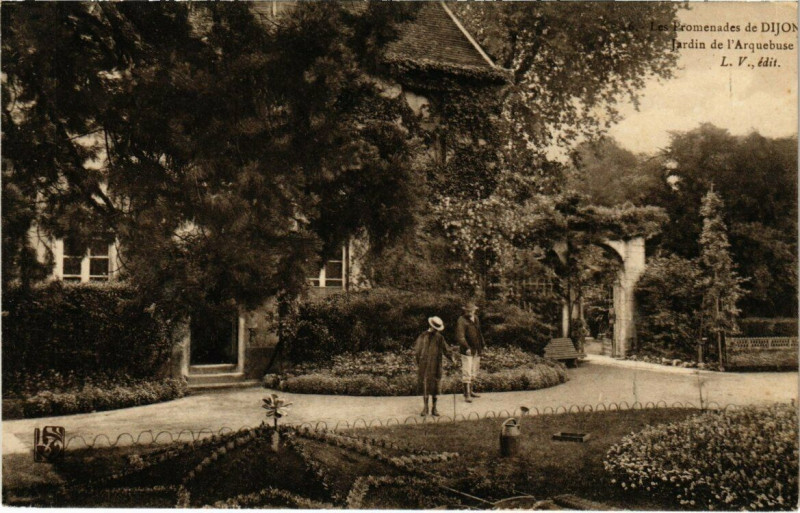 Carte postale ancienne Les Promenades de Dijon - Jardin de l'arquebuse à Dijon