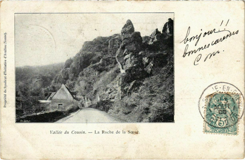 Carte postale ancienne Vallée du Cousin - La Roche de la Soeur