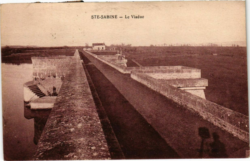 Carte postale ancienne Sainte-Sabine - La Viadue à Sainte-Sabine