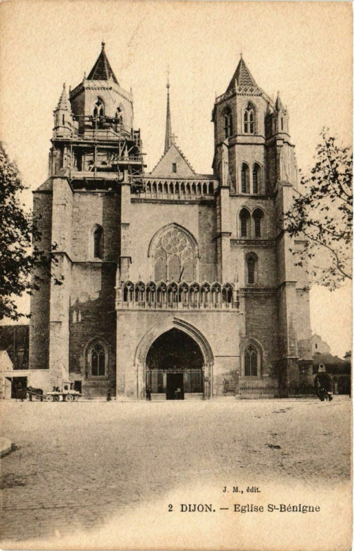 Carte postale ancienne Cote-d'Or Dijon Eglise Saint-Benigne à Dijon