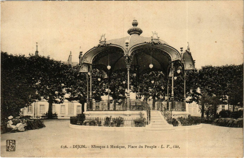 Carte postale ancienne Dijon - Kiosque a Musique, Place du Peuple à Dijon
