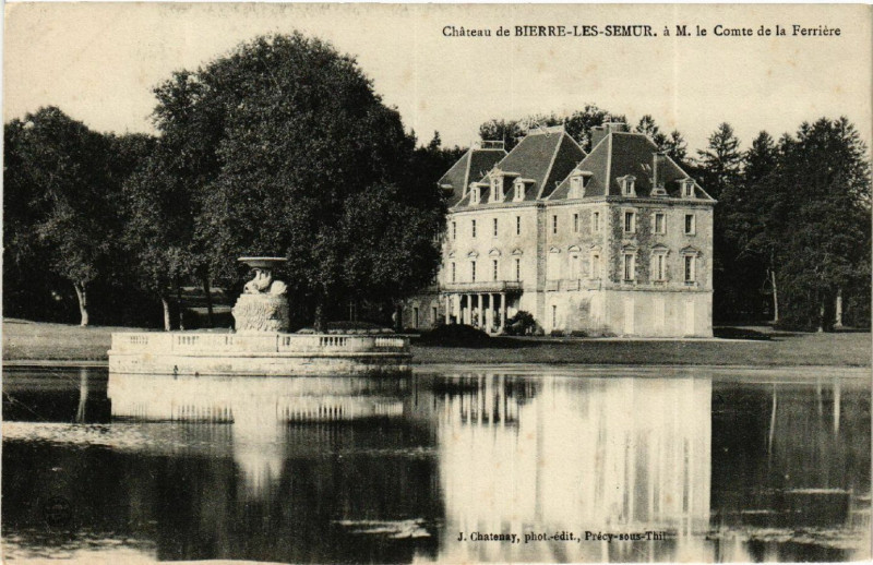 Carte postale ancienne Château de Bierre-les-Semur au Val-Larrey