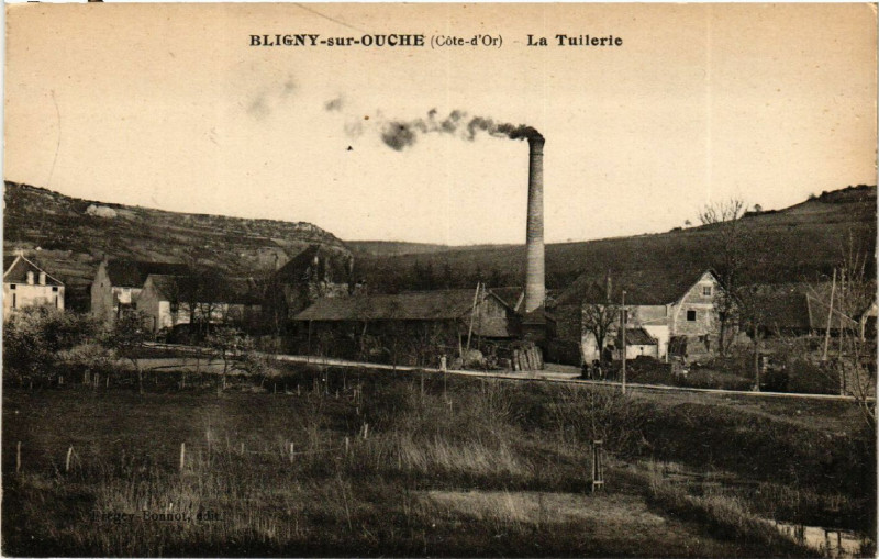 Carte postale ancienne Bligny-sur-Ouche (Cote-d'Or) - La Tuilerie à Bligny-sur-Ouche