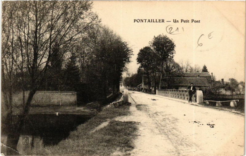 Carte postale ancienne Pontailler - Un Petit Pont à Pont
