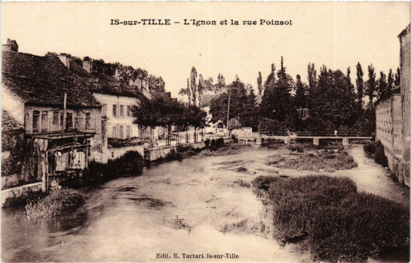 Carte postale ancienne Is-sur-Tille - L'Ignon et la rue Poinsot à Is-sur-Tille