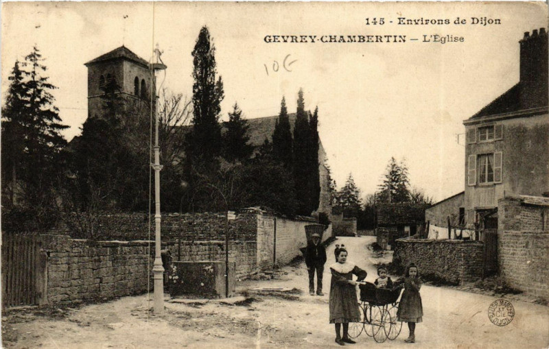 Carte postale ancienne Environs de Dijon - Gevrey-Chambertin - L'Eglise à Dijon