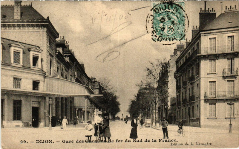 Carte postale ancienne Dijon - Gare des Chemins de fer du Sud de la France à Dijon