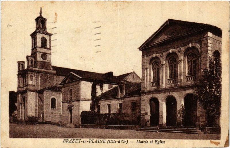 Carte postale ancienne Brazey-en-Plaine (Cote-d'Or) - Mairie et Eglise à Brazey-en-Plaine